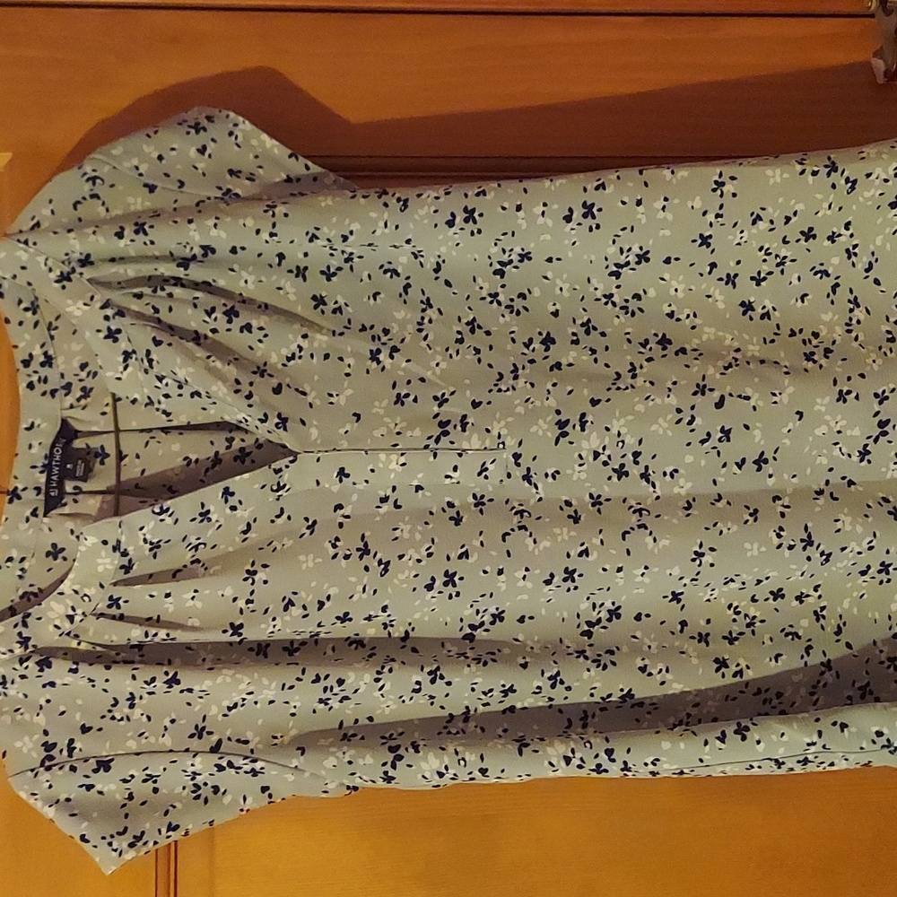41 Hawthorn Women's Mint and Navy Floral Blouse